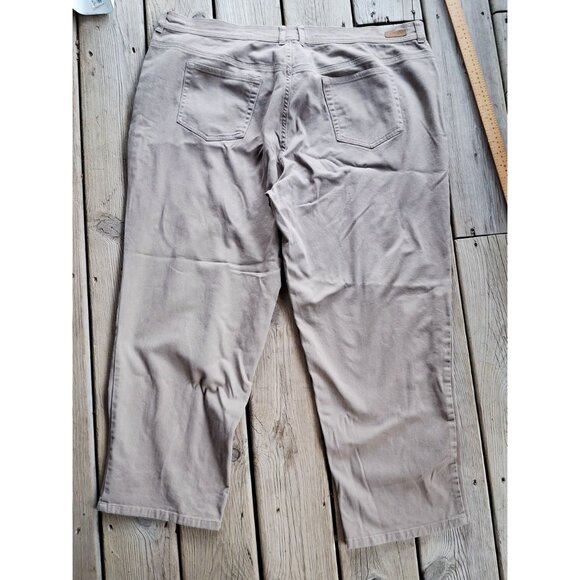 Gloria Vanderbilt Amanda Plus Size 22W Short Khaki Beige Pants 97% Cotton 3% Spa - Picture 8 of 9